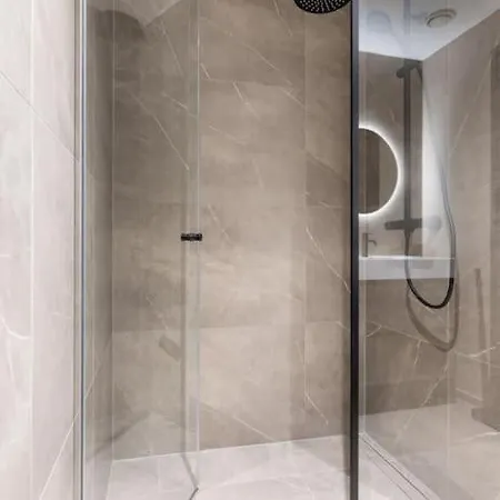 Spacious In Kristiine District! Apartamento Talin
